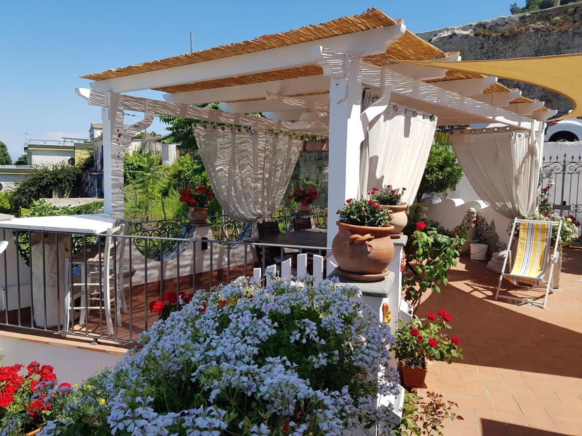 B&B Dea Fortuna Bacoli Buitenkant foto