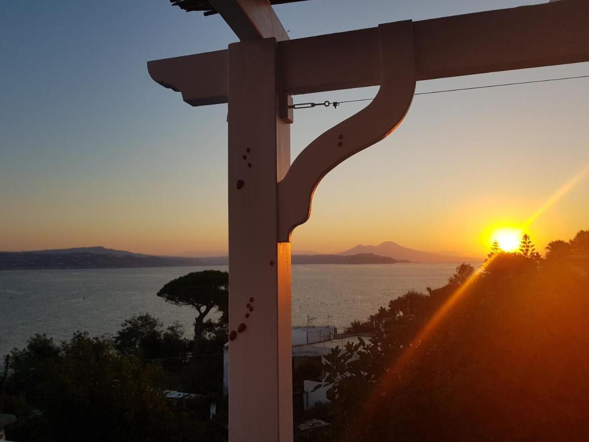 B&B Dea Fortuna Bacoli Buitenkant foto