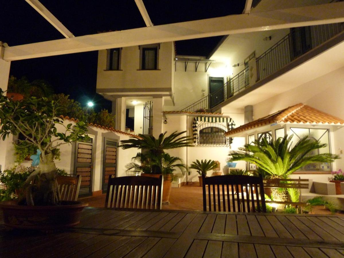 B&B Dea Fortuna Bacoli Buitenkant foto