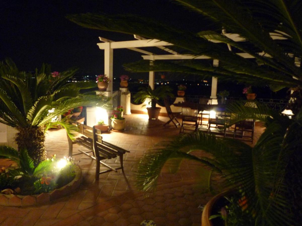 B&B Dea Fortuna Bacoli Buitenkant foto