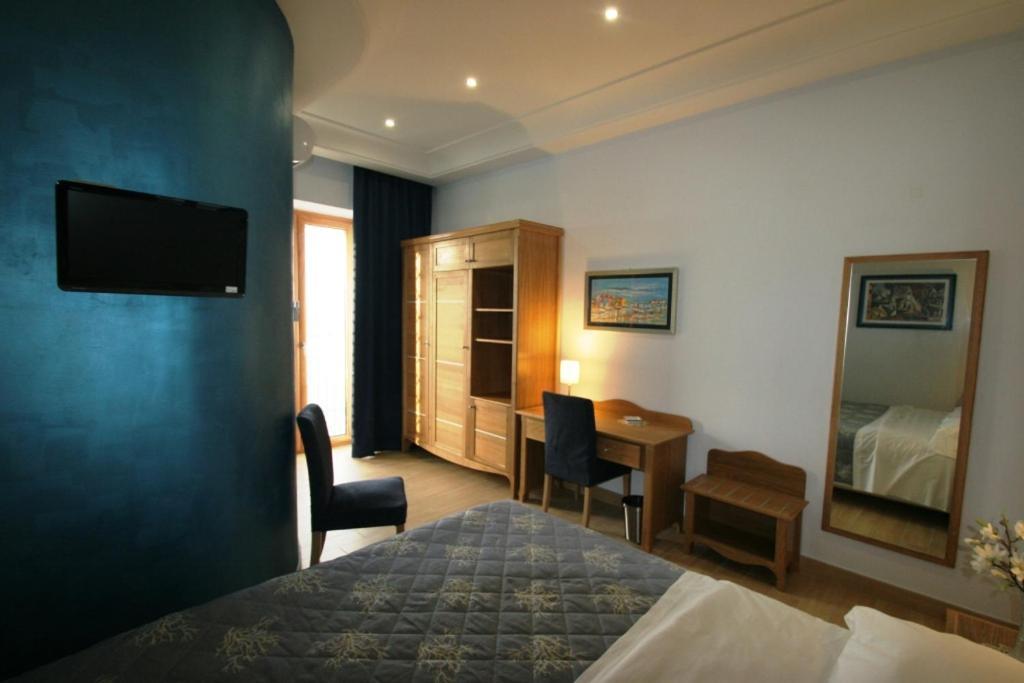 B&B Dea Fortuna Bacoli Buitenkant foto