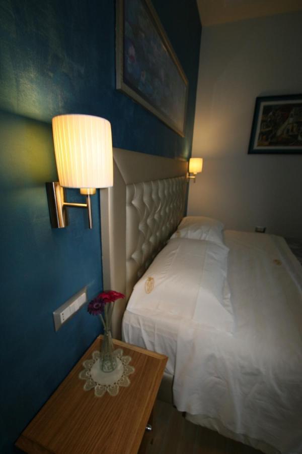 B&B Dea Fortuna Bacoli Buitenkant foto